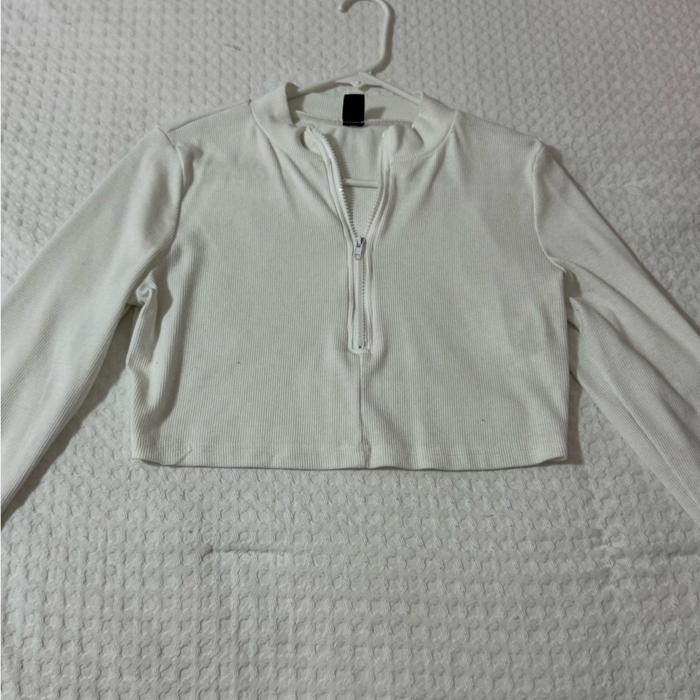 SHEIN White Zip-Up Crop Top